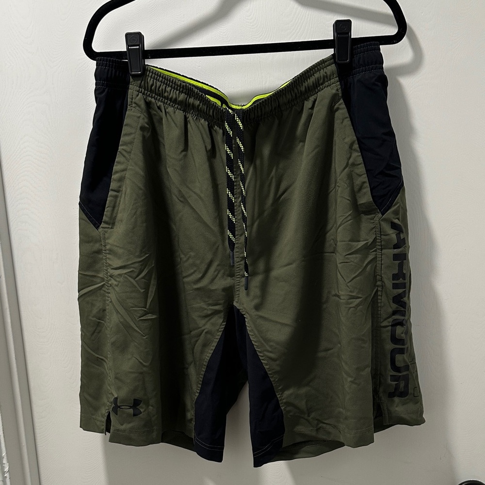 Men’s under armour gym shorts